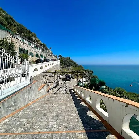 Capri Villa *
